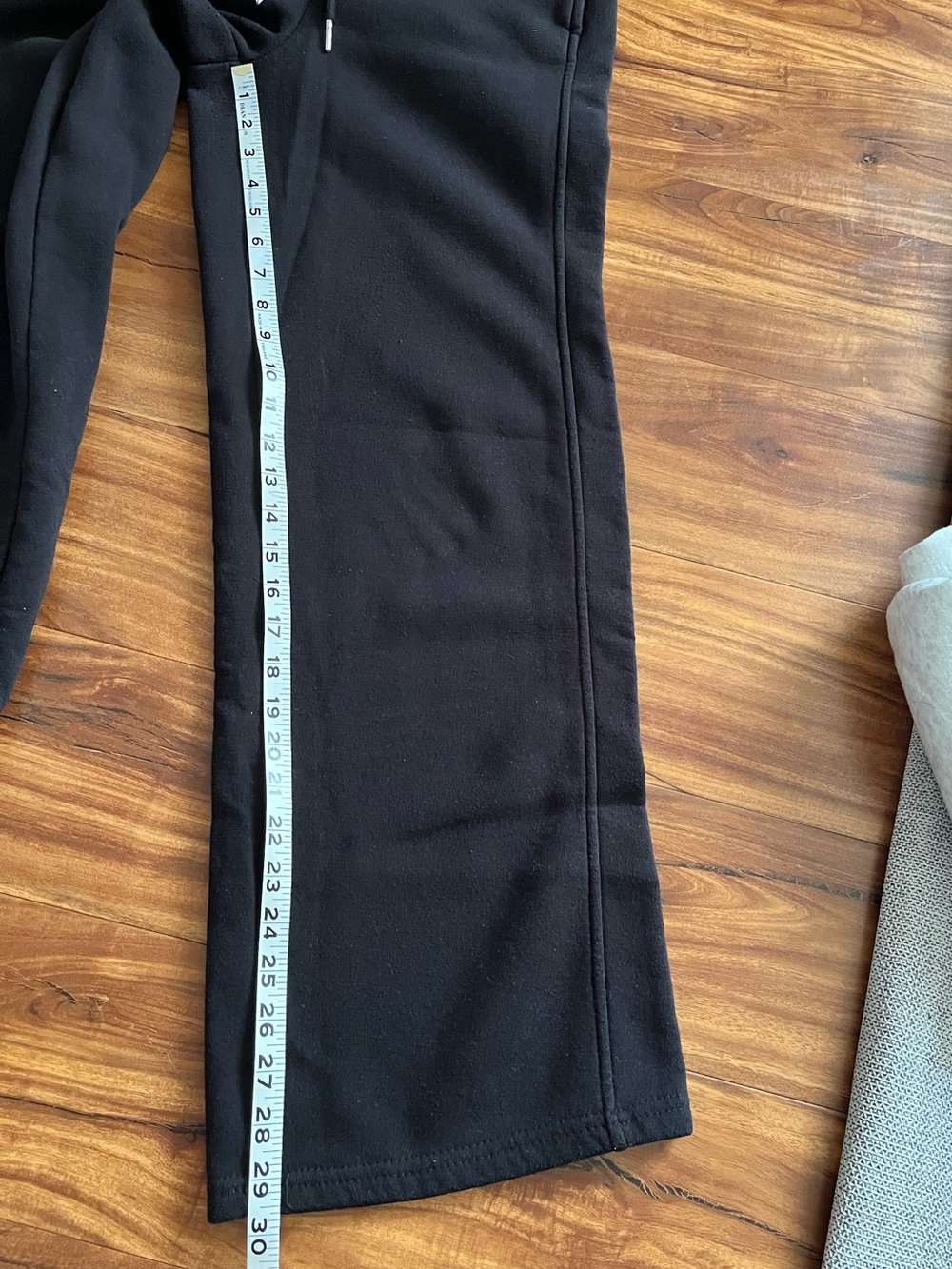 Bundle of Sweatpants - Picture 11 of 12